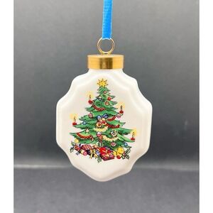 Vintage 2001 White Ceramic Christmas‎ Ornament With Tree Williamsburg VA Rare